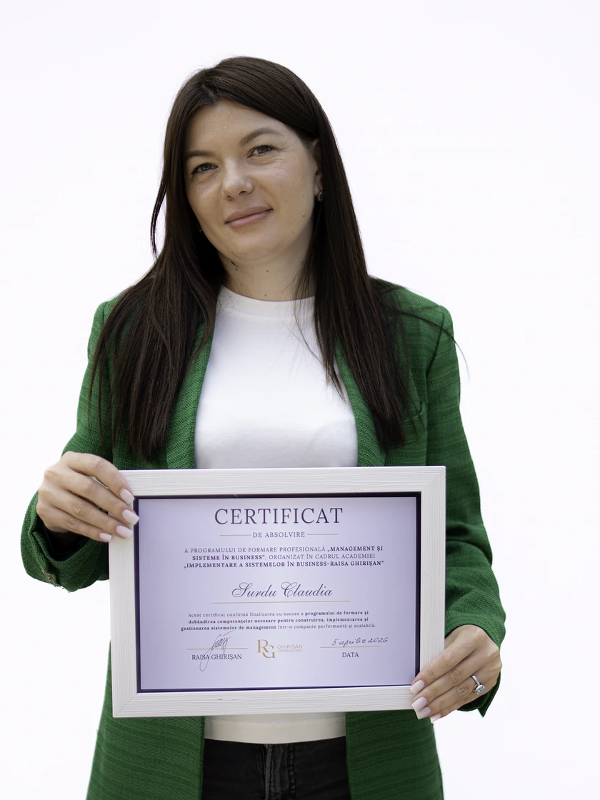 Claudia S., absolventă Management Organizațional